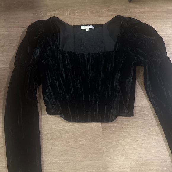 WAYF Top - Picture 2 of 4